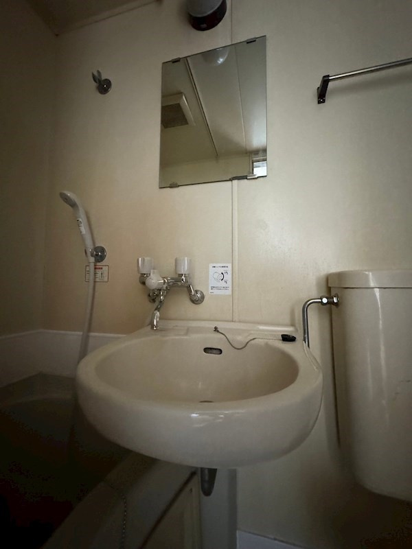 ハイツLの洗面所