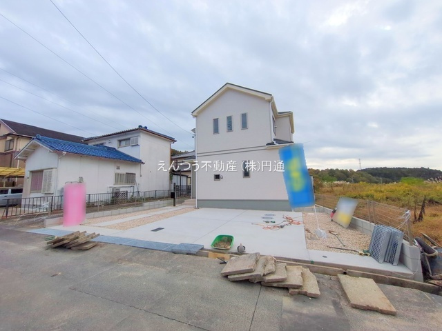 ハートフルタウン中畑町の前面道路含む現地写真