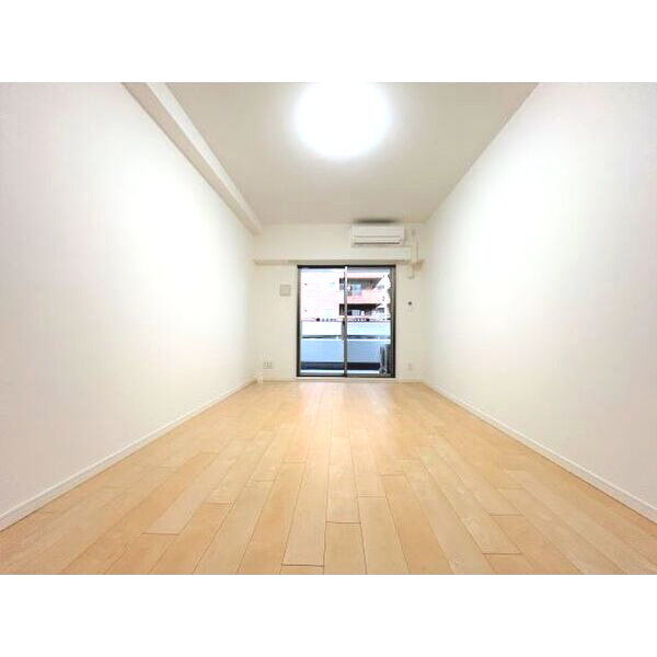 パークフラッツ江坂の居間・リビング