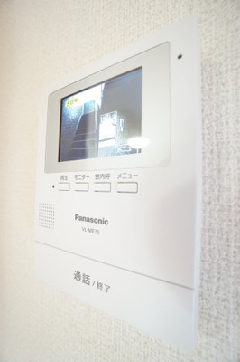 【セキュリティ】 | ロジュマンミヤカイドウA | ※同物件・反転タイプの写真です。