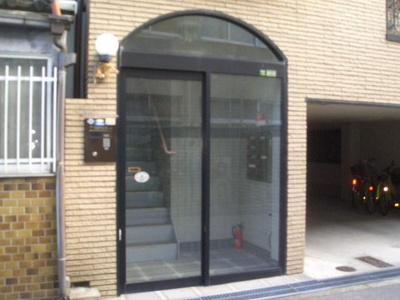 【エントランス】 | UMEDA APARTMENT