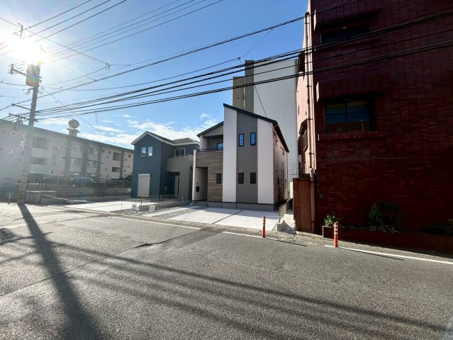 ーAdoble＋アドブルー小倉北区三郎丸3丁目2期　【小倉北区　新築戸建て】の前面道路含む現地写真|メディアドームも近くお散歩できます　【小倉北区　新築戸建て】