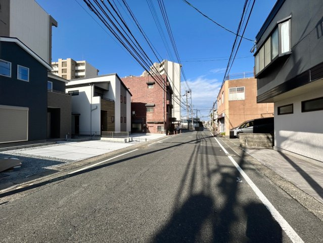 ーAdoble＋アドブルー小倉北区三郎丸3丁目2期　【小倉北区　新築戸建て】の前面道路含む現地写真|小学校徒歩3分♪　【小倉北区　新築戸建て】