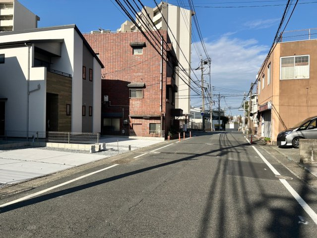 ーAdoble＋アドブルー小倉北区三郎丸3丁目2期　【小倉北区　新築戸建て】の前面道路含む現地写真|現地撮影2025,11,27　【小倉北区　新築戸建て】
