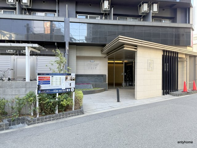 エステムコートディアシティWEST　仲介手数料無料のエントランス