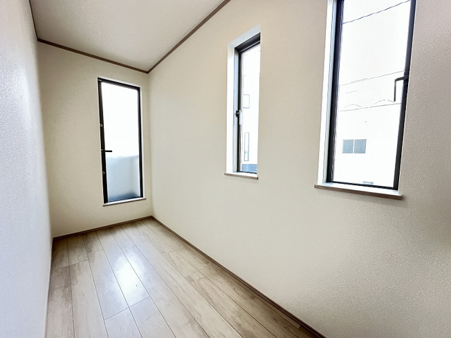 【その他】 | 志木市本町3丁目　新築一戸建住宅　全2棟　(志木本店) | 食品や日用品をすっきり収納できるパントリー。