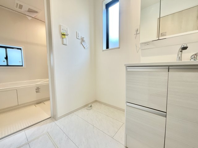 【洗面所】 | グラファーレ千葉市美浜区磯辺３丁目8期 | 建築施工例