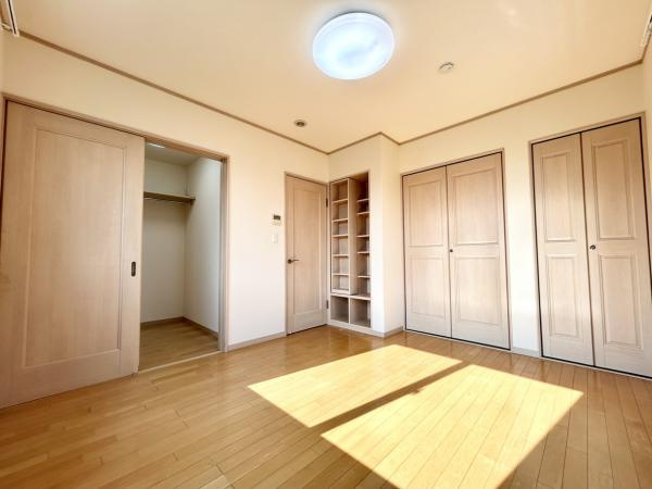 丸亀市中津町　リフォーム戸建の洋室