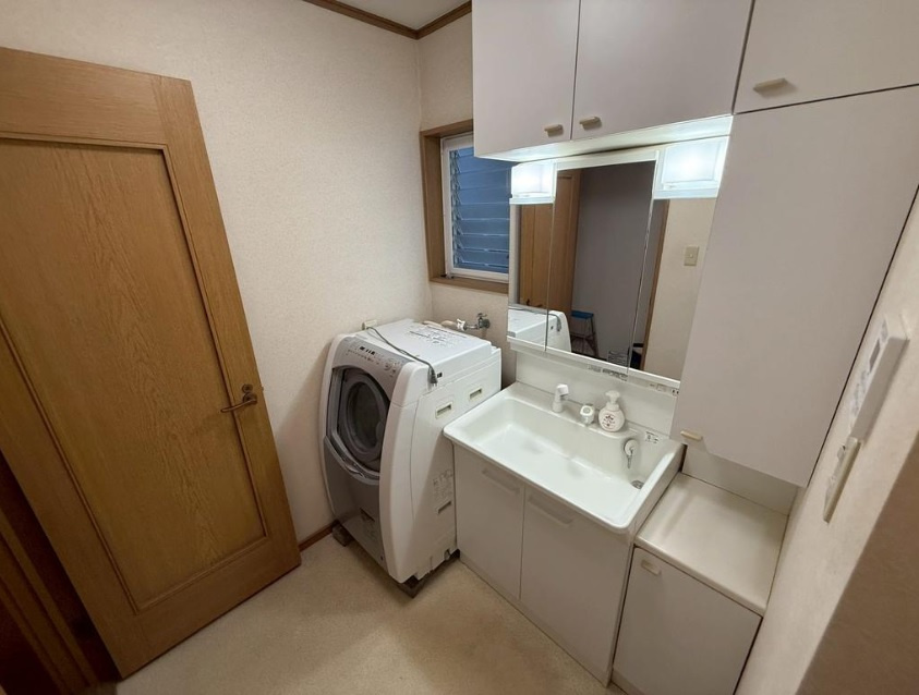 桃山台７丁目　中古戸建の独立洗面台