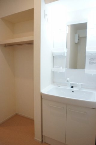 エヴェリーナⅢの洗面所|コンパクトで使いやすい洗面所