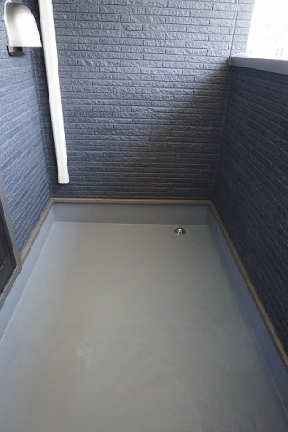 エヴェリーナⅢのバルコニー|外からの目が気にならないバルコニーで洗濯物が干せます