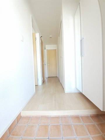 ル・グラン矢三　Ⅰの玄関|ゆったりとした玄関です