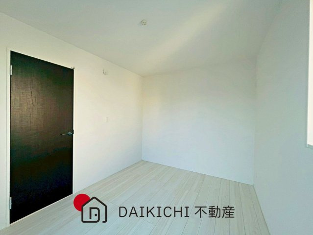 【洋室】 | 川島町伊草2期　GRAFARE　新築戸建　全8棟　1号棟