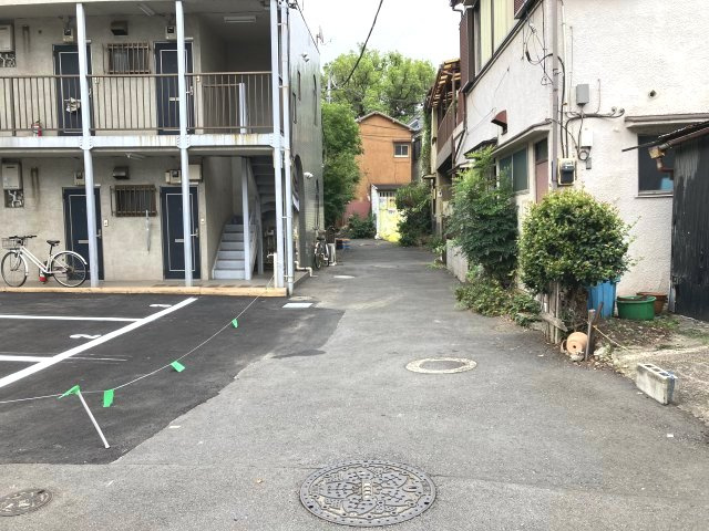 岸町2丁目駐車場の駐車場