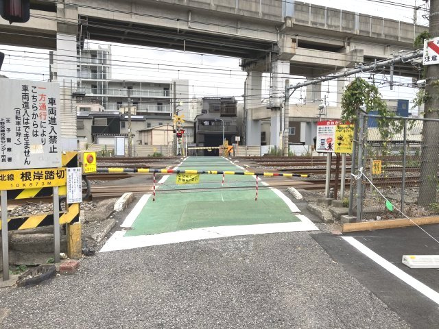 岸町2丁目駐車場の駐車場