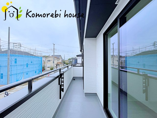 川島町伊草　2期　新築一戸建て　グラファーレ　02のバルコニー|11/13　撮影済み