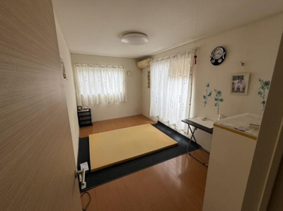 【居間・リビング】 | 多聞台４丁目　中古戸建