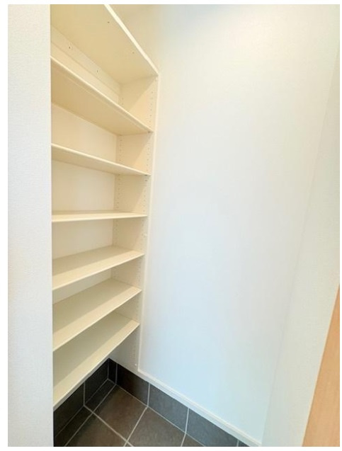 神戸市垂水区星陵台　新築戸建ての玄関