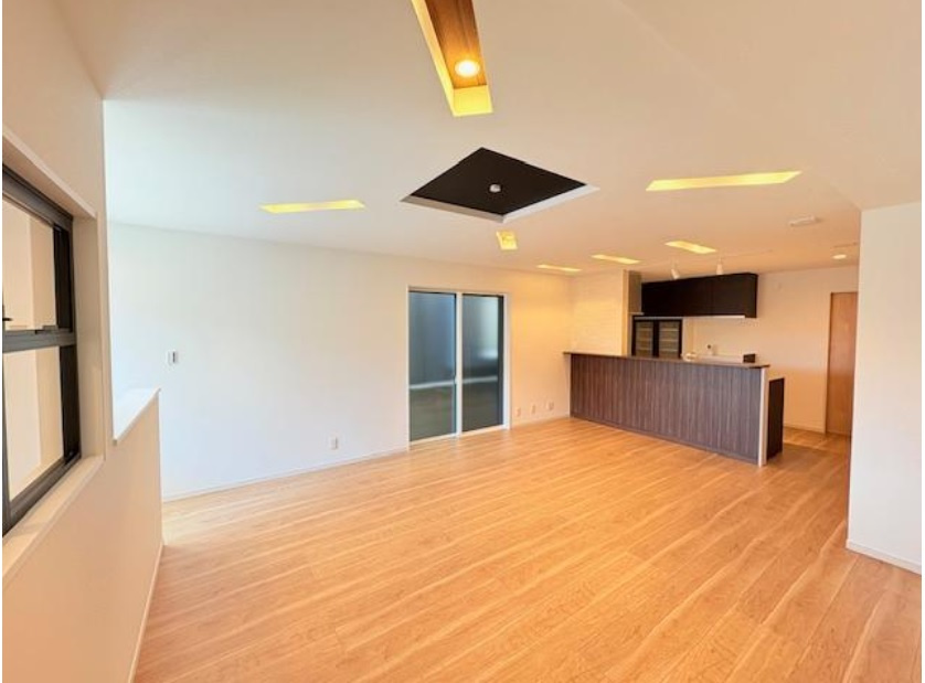 神戸市垂水区星陵台　新築戸建ての居間・リビング