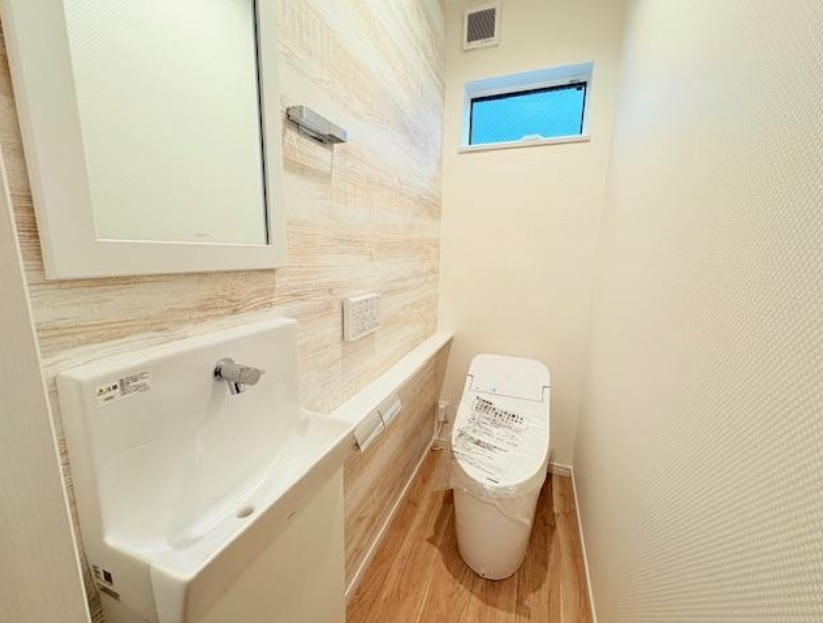 神戸市垂水区星陵台　新築戸建てのトイレ