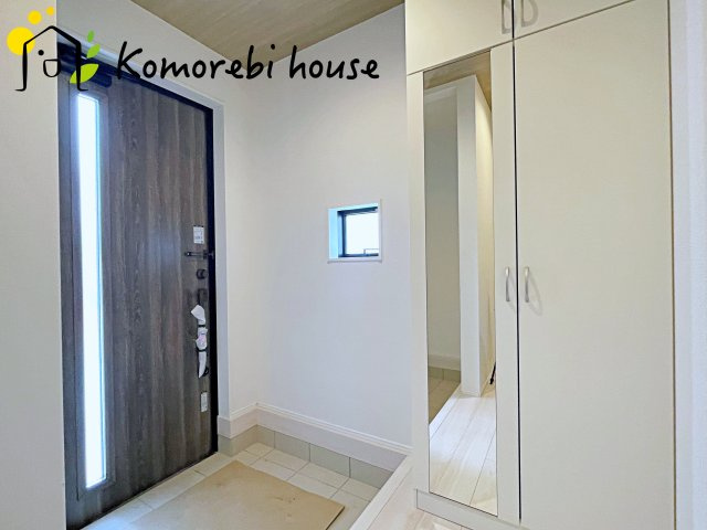 川島町伊草　2期　新築一戸建て　グラファーレ　03の玄関|11/13　撮影済み