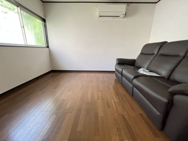 大美野戸建の居間・リビング