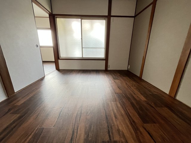 大美野戸建の洋室