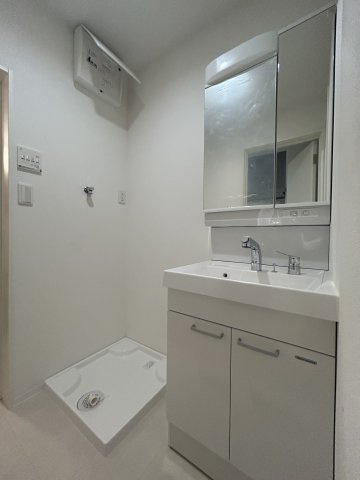 大阪市西淀川区歌島１丁目のハイツの洗面所