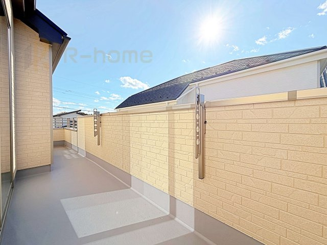 土浦市烏山4丁目　新築戸建て　D号棟のバルコニー|お布団やラグなどの大きな物も干しやすい広々としたバルコニー！