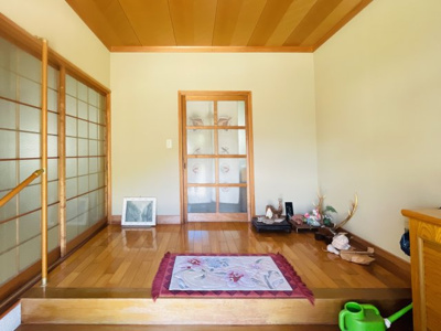 【玄関】 | 相生市矢野町二木/中古戸建 | 明るい玄関です