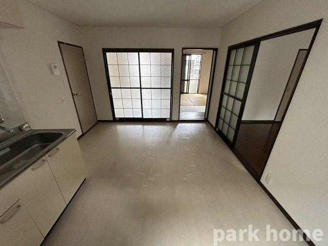 ファミリーメゾン池上 A棟の居間・リビング