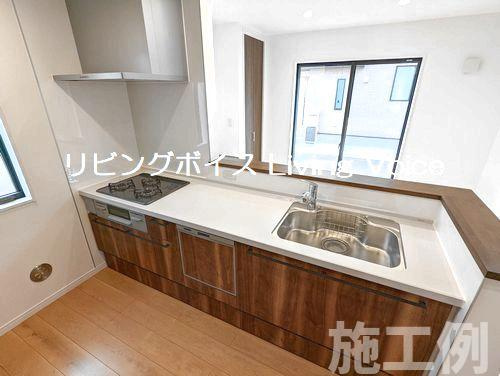 【居間・リビング】 | 【仲介手数料０円】相模原市緑区太井XV　新築一戸建て　全2棟 | 相模原市緑区太井XV　新築一戸建て　全2棟