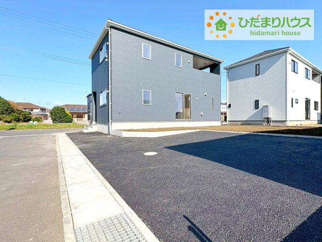 常陸大宮市石沢第4　新築戸建　1号棟の駐車場|マイホームなら駐車場代がかかりません。しかも、自宅の駐車場で洗車が出来ます！今までコイン洗車に行っていた手間も省けて、節約にも繋がります(^^♪