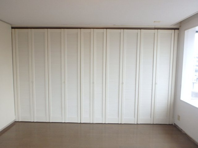 【収納】 | yamatochi甲風園 | 壁一面の収納