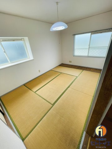 ドミールあざみの和室|畳の上でゆっくりとくつろげる和室です