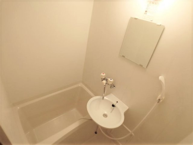 【浴室】 | レオパレスサンライズ大川 | 設備・仕様は号室により異なる為、現況を優先致します。