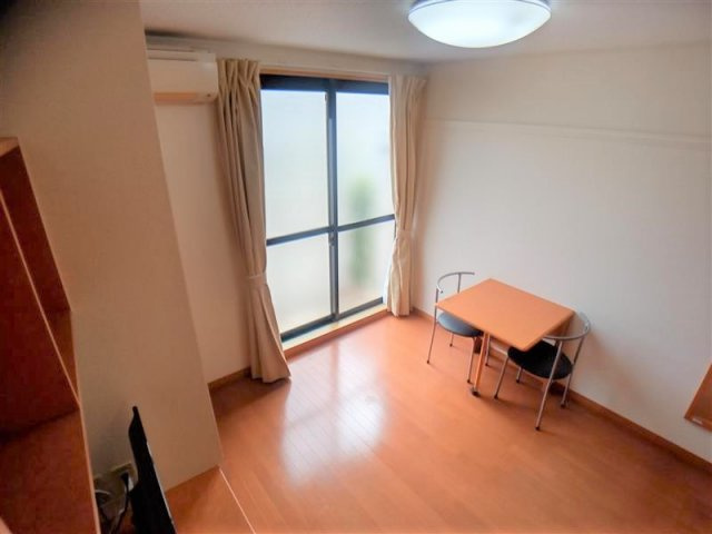 【居間・リビング】 | レオパレスこころ | 設備・仕様は号室により異なる為、現況を優先致します。