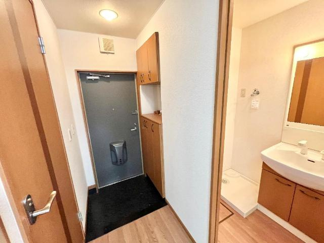 【玄関】 | エバーハイム岩津 | 玄関