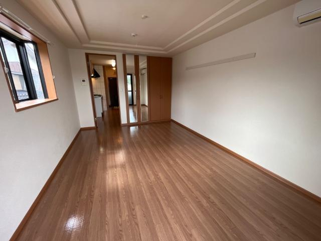 【内装】 | エバーハイム岩津 | 室内