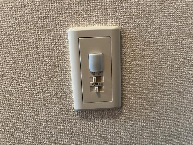 【設備】 | エバーハイム岩津 | 人感センサー