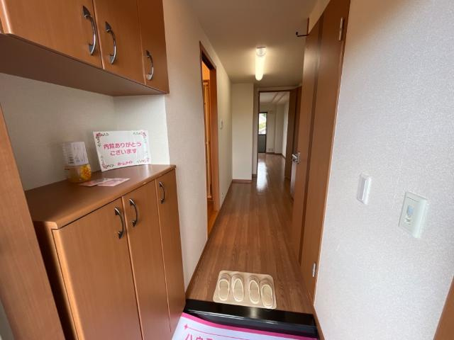 【玄関】 | エバーハイム岩津 | 玄関