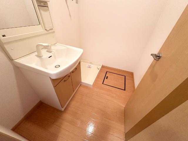 【洗面所】 | ＡＮＤ　ＯＮＥ　西棟 | 脱衣所