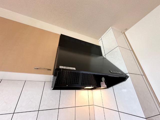 【キッチン】 | ＡＮＤ　ＯＮＥ　西棟 | レンジフード