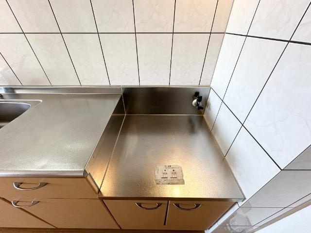 【キッチン】 | ＡＮＤ　ＯＮＥ　西棟 | ガスコンロ置き場