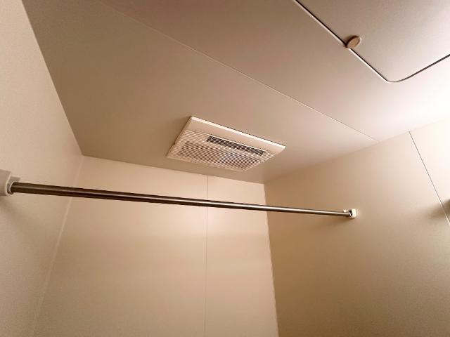 【浴室】 | ＡＮＤ　ＯＮＥ　西棟 | 浴室乾燥機