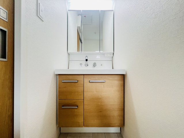 東海市荒尾町細高根1-69『仲介手数料無料』新築戸建ての独立洗面台