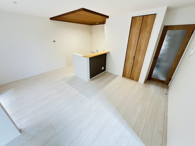 東海市荒尾町細高根1-69『仲介手数料無料』新築戸建ての居間・リビング