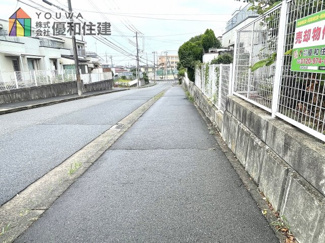 【前面道路含む現地写真】