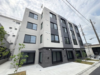 【外観】 | 鉄筋コンクリート造のがっちりとした建物。