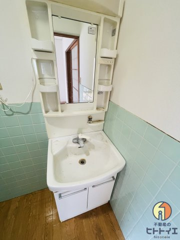 ドミールあざみの独立洗面台